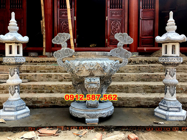 Lư hương đá tai mây