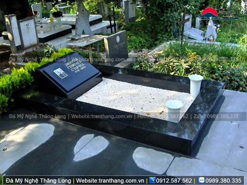 Mộ đá granite cho người công giáo