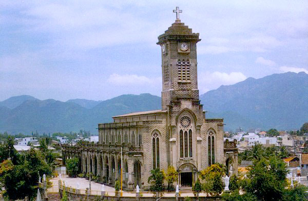 các nhà thờ đẹp nhất Việt Nam | giờ lễ nhà thờ
